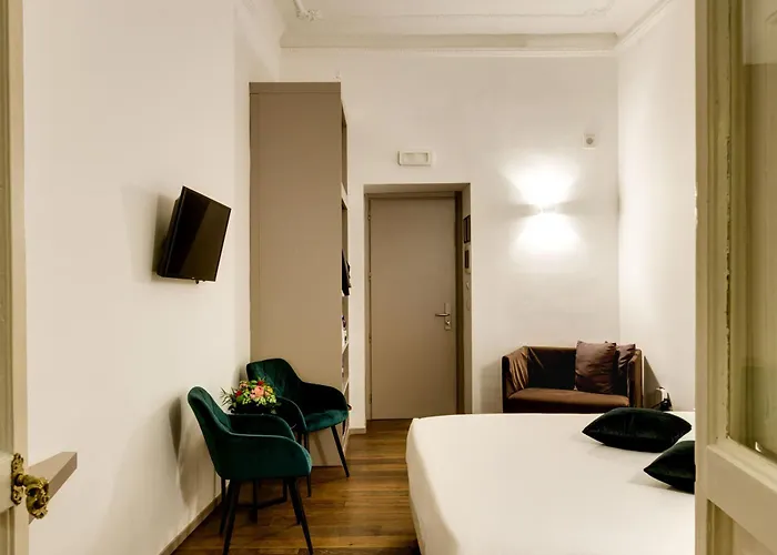 V Collection Piazza Farnese Luxury 4* Rzym