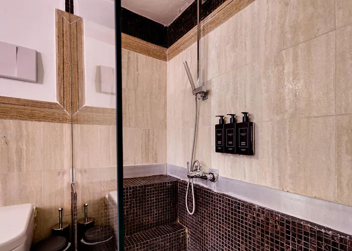 V Collection Piazza Farnese Luxury 4* Roma
