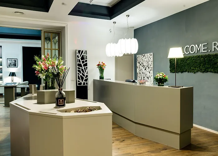 V Collection Piazza Farnese Luxury Oda ve Kahvaltı 4*
